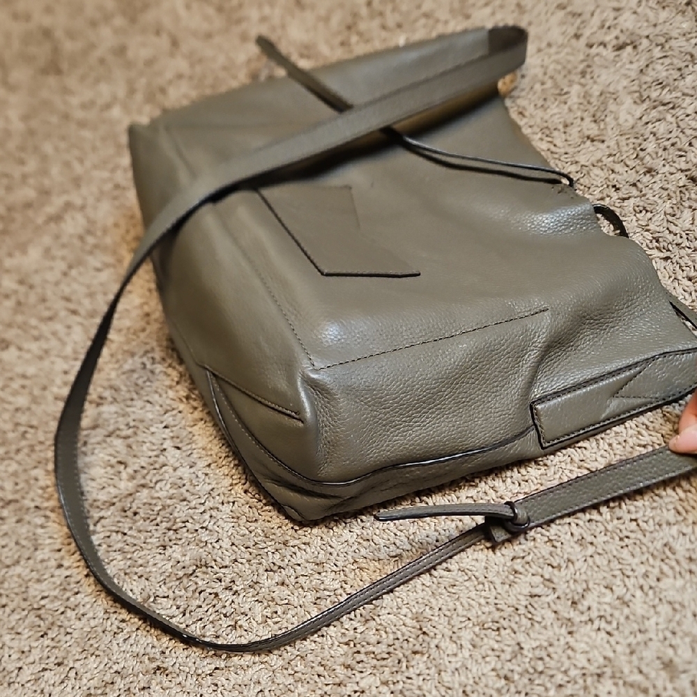 Michael Kors Junie Large Pebbled Leather Messenger Bag - Picture 15 of 16